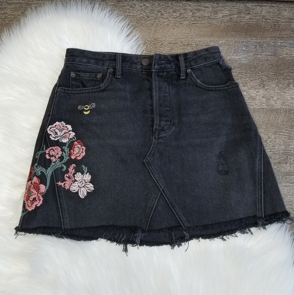 Grlfriend Eva Floral Wear Me Out Mini A Line Skirt - Picture 3 of 8